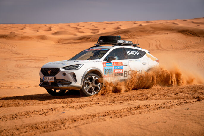 CUPRA FORMENTOR ZVÍTĚZILA NAD VŠEMI NÁSTRAHAMI V ZÁZEMÍ LEGENDÁRNÍ RALLYE DAKAR 2023